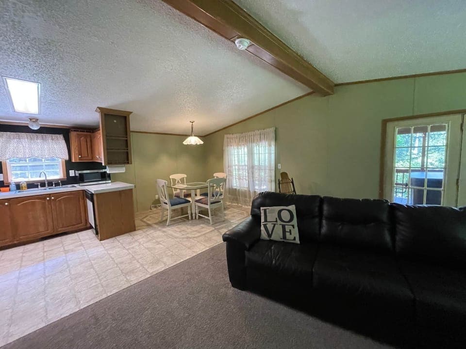 8f76a064-cc3c-4cfc-ad31-d225c7de21c1