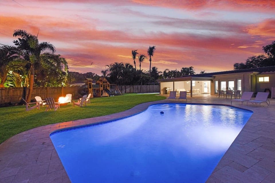 Enjoy the Famous Florida weather all day with this heated pool
