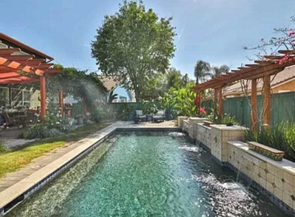 5ft Depth Salt Water Pool with Spill Over