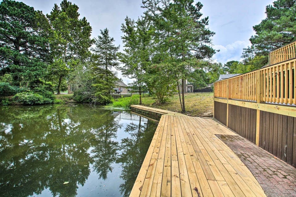 Hot Spring Vacation Rental | 3BR | 2BA | Stairs Required For Entry | 2,400 Sq Ft