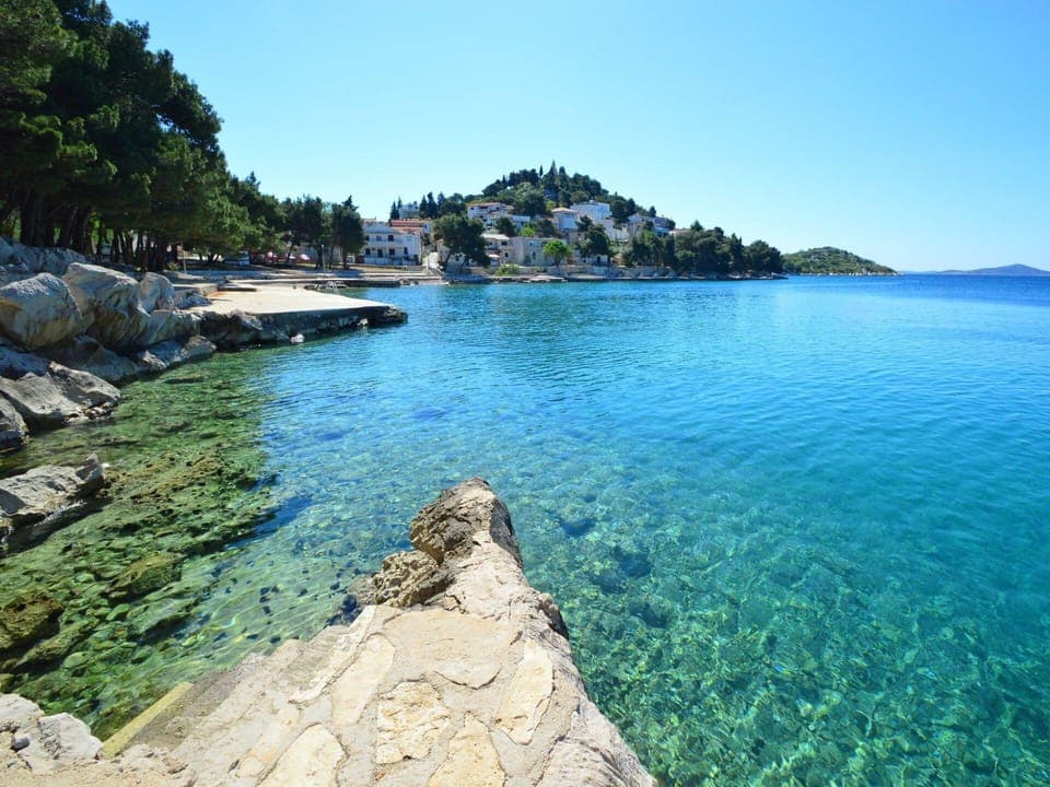 Water, Sky, Cloud, Water Resources, Azure, Tree, Natural Landscape, Beach, Coastal And Oceanic Landforms, Plant