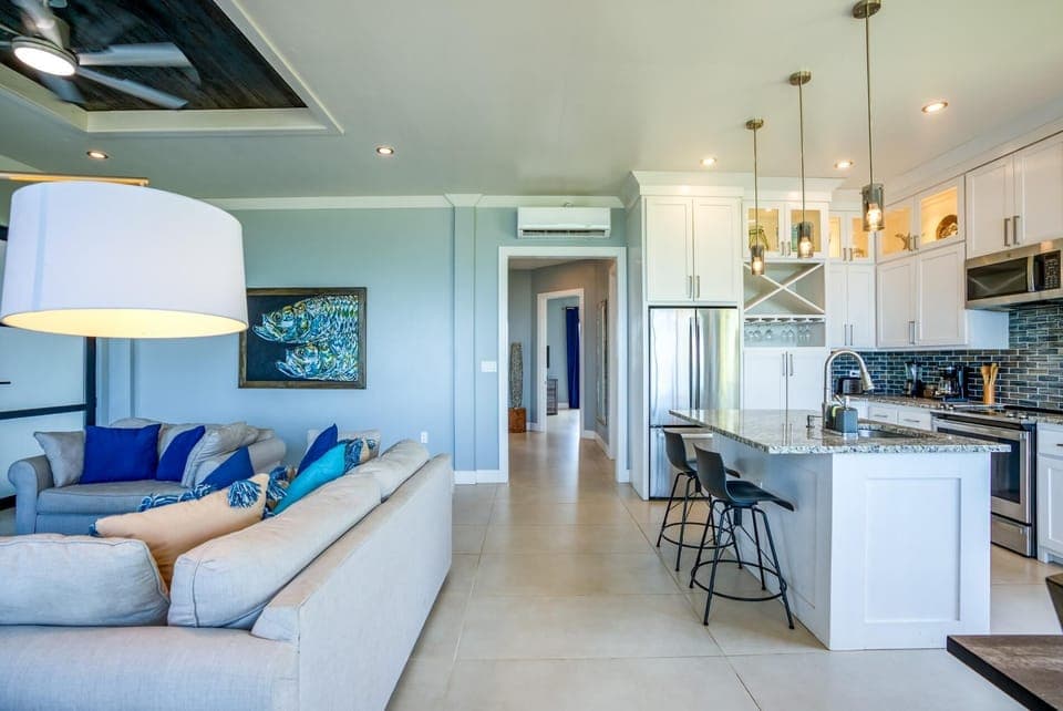 Breakfast bar and kitchen island.
