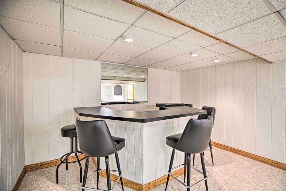 Basement | Wet Bar