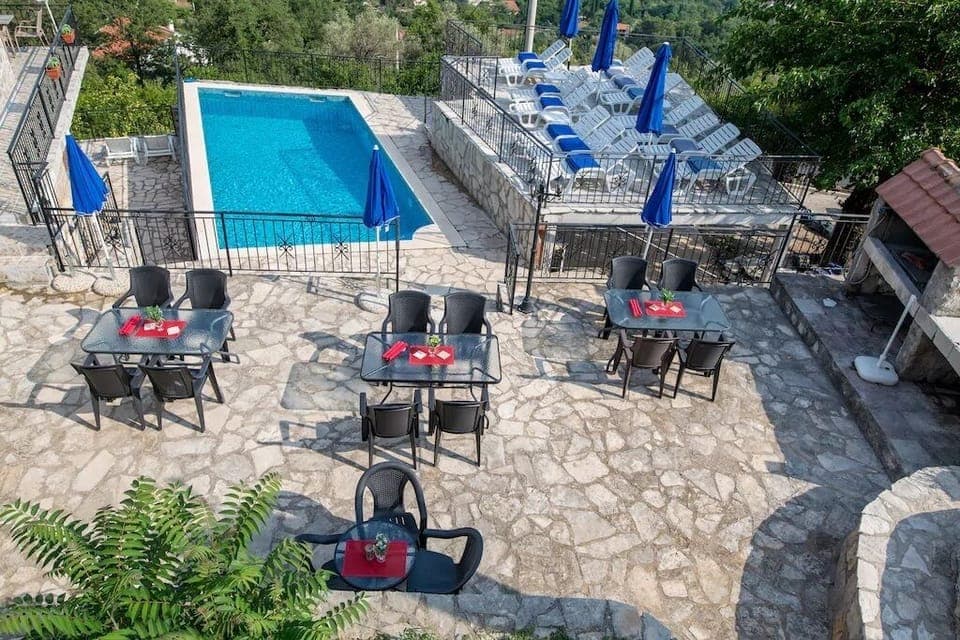 Pool and communal terraces