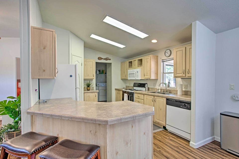 Kitchen | Fully Equipped