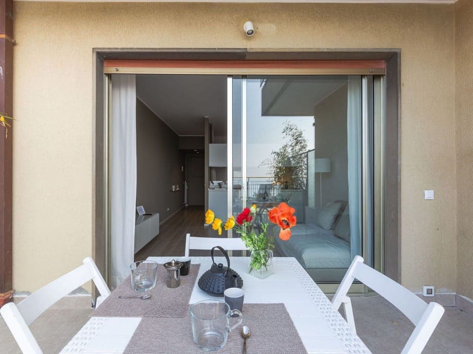 Building, Plant, Property, Window, Land Lot, Urban Design, Landscape, Neighbourhood, Grass, Leisure