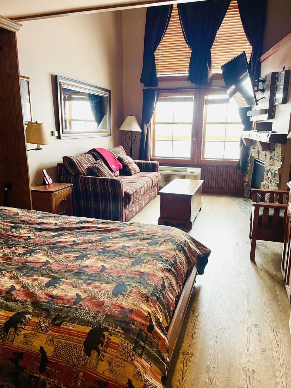 Queen Bed 
