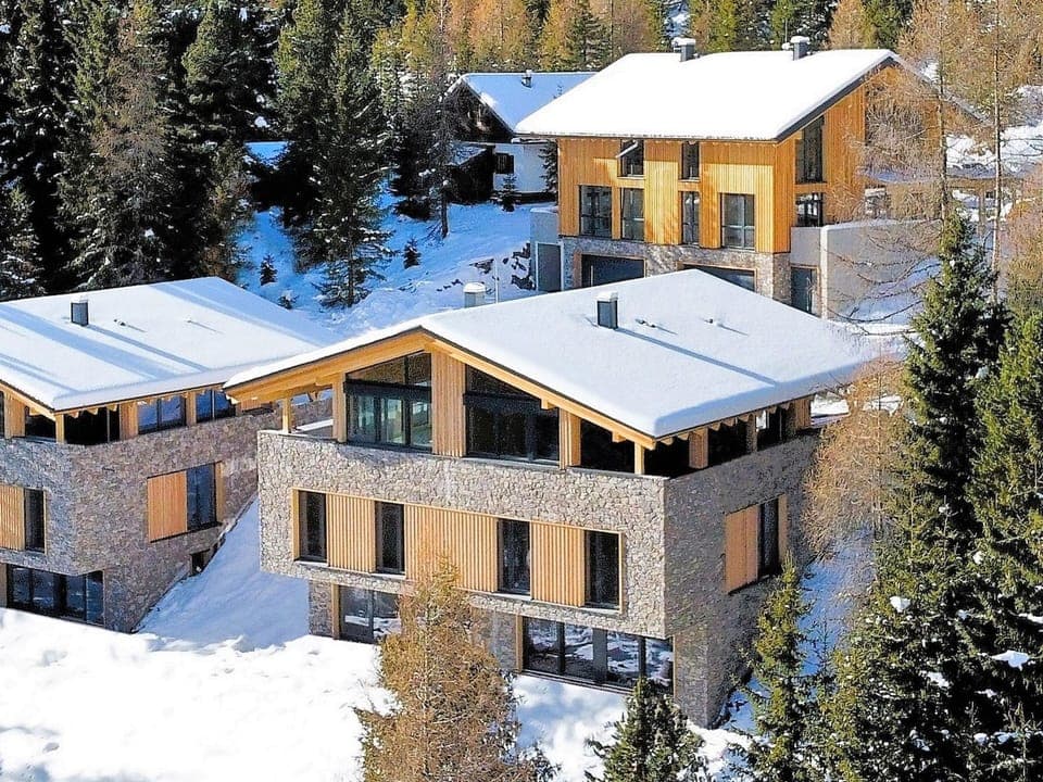 Holiday Home Exterior [winter]