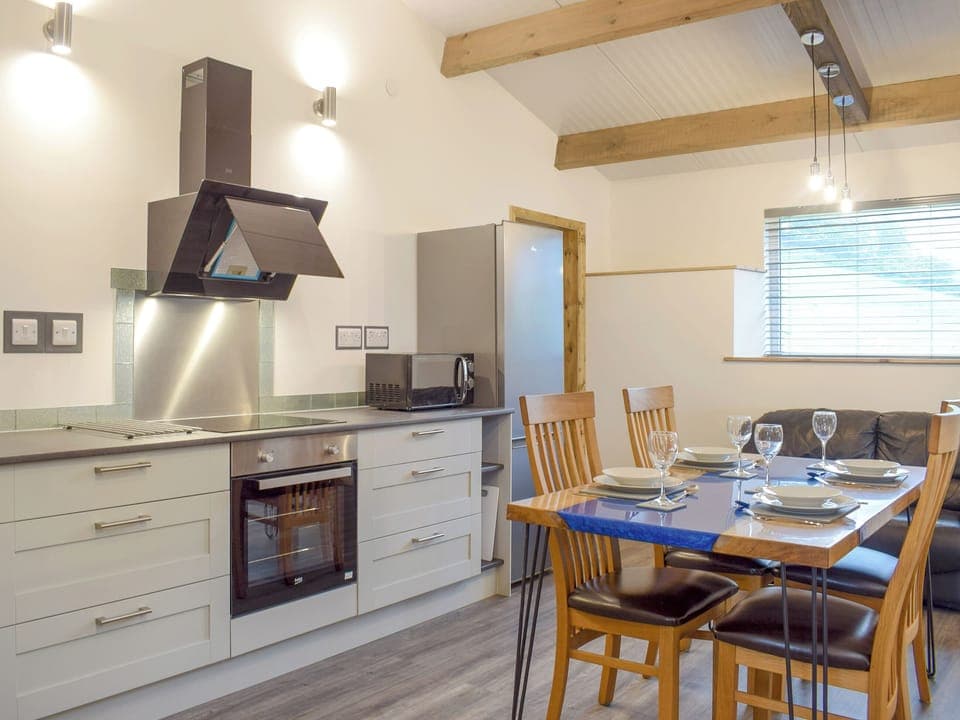 Kitchen/diner | Llety&rsquo;r Saer - Y Gadlas, Penybontfawr, near Llanfyllin