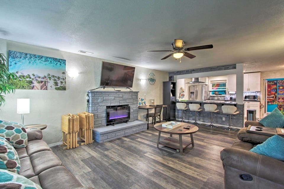 Springfield Vacation Rental | 3BR | 1.5BA | 1,723 Sq Ft | 1 Step Required