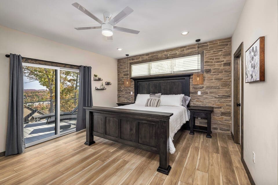 Welcome to Paradise Peak #8! Gorgeous main level king master suite