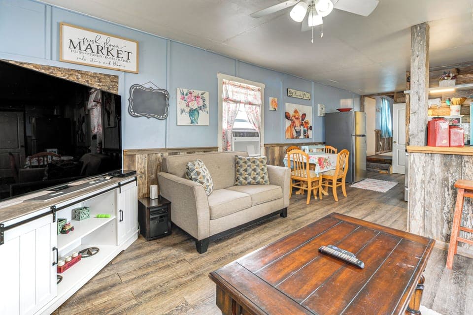 Buchanan Dam Vacation Rental | 1BR | 1BA | 500 Sq Ft | 1 Step to Enter