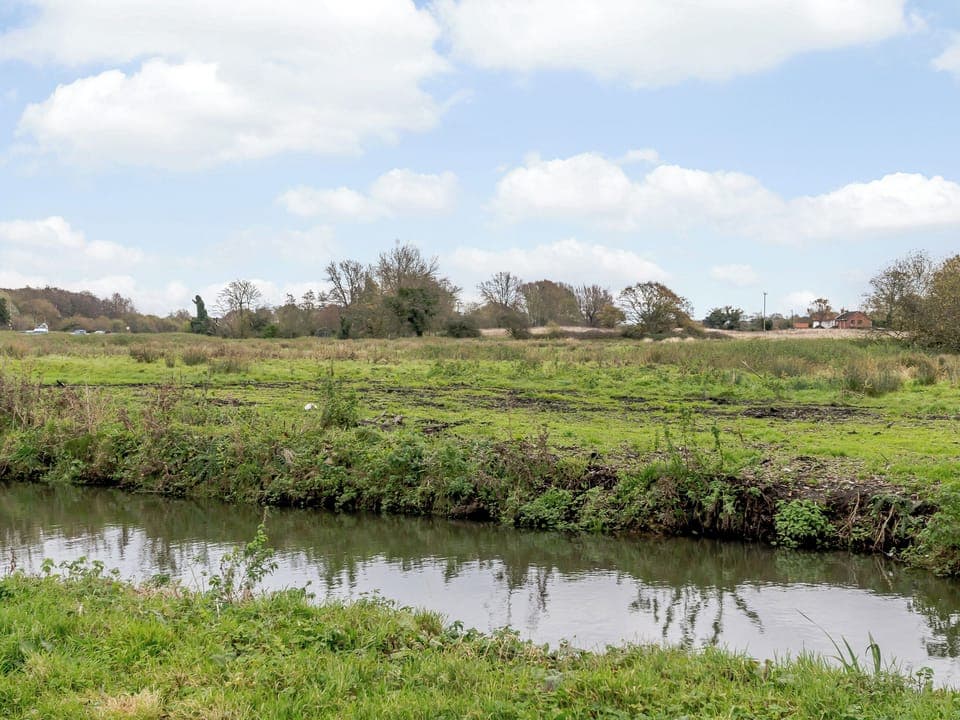 Surrounding area | Riverside Cottage, Loddon