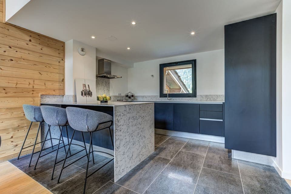 Fully equipped kitchen