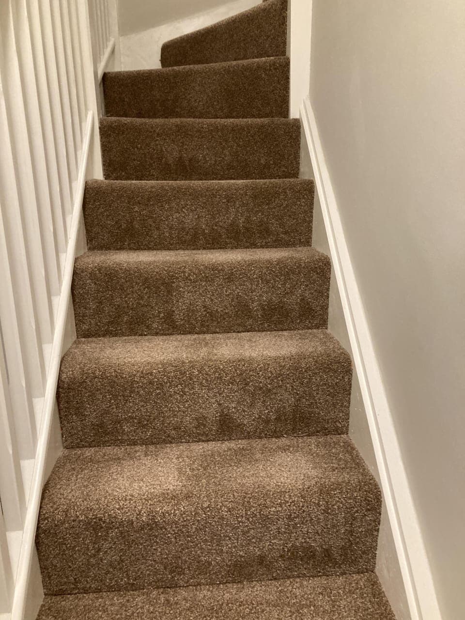 Pinewood 4 stairs to twin room