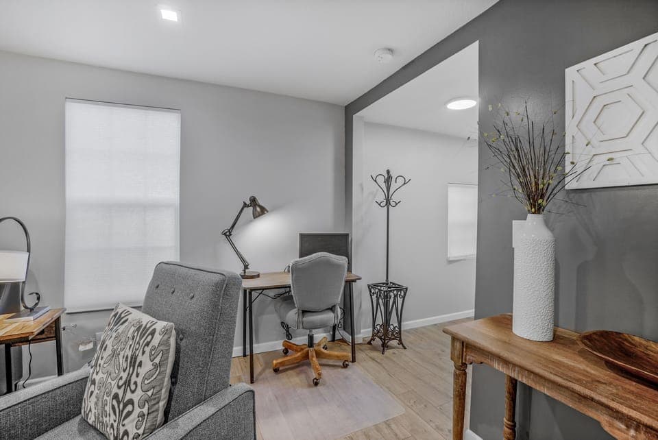 Workspace with extra monitor for your laptop.