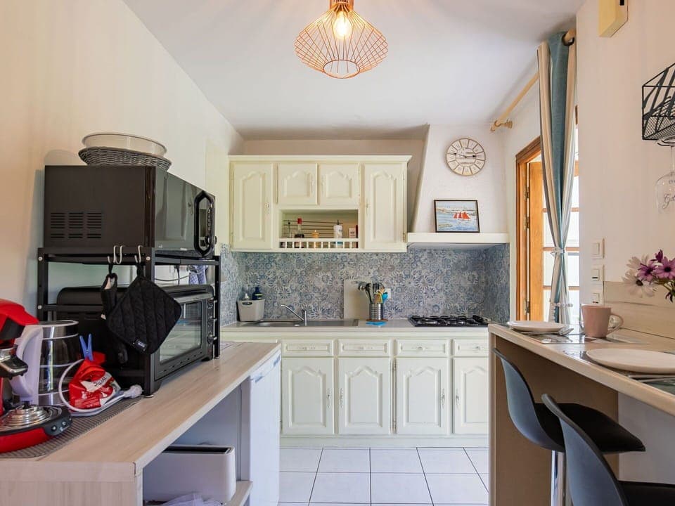 Furniture, Bed, Interior Design, Bedroom, Wall, Bed Sheet, Room, Bedding, Wood, Flooring