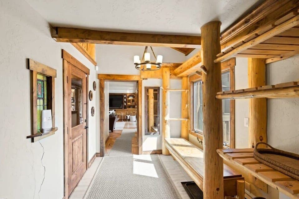 View of the hall at the front door entrance