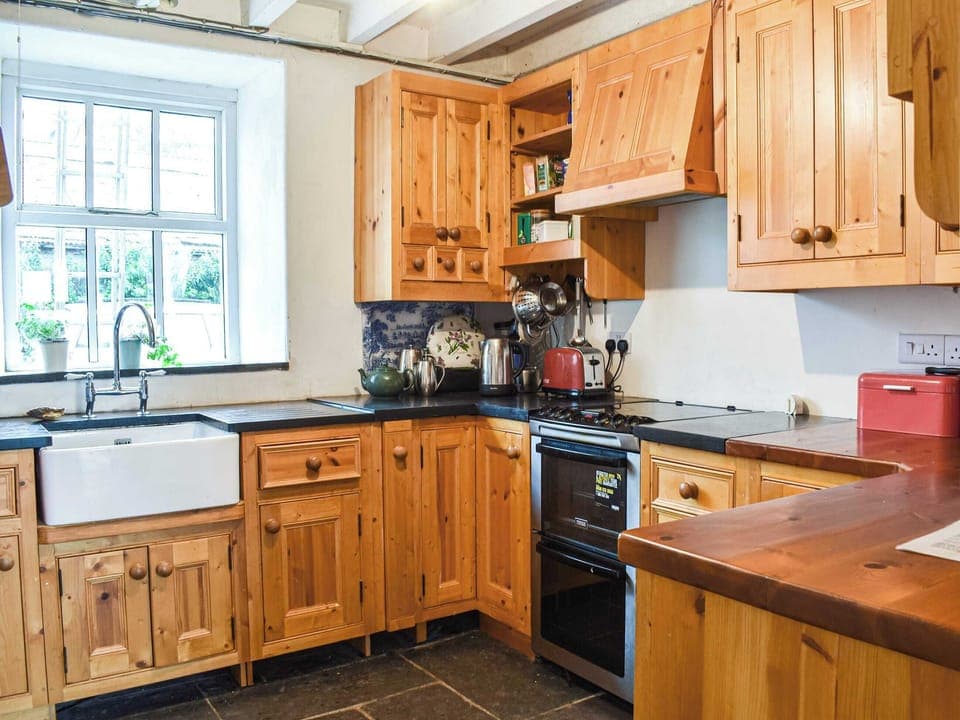 Kitchen/diner | Nant Y Crogwyn, Penmachno
