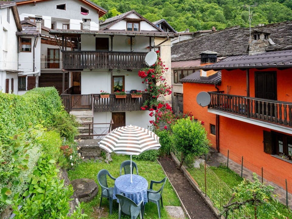 Plant, Building, Property, Window, Green, Table, Architecture, House, Urban Design, Tree