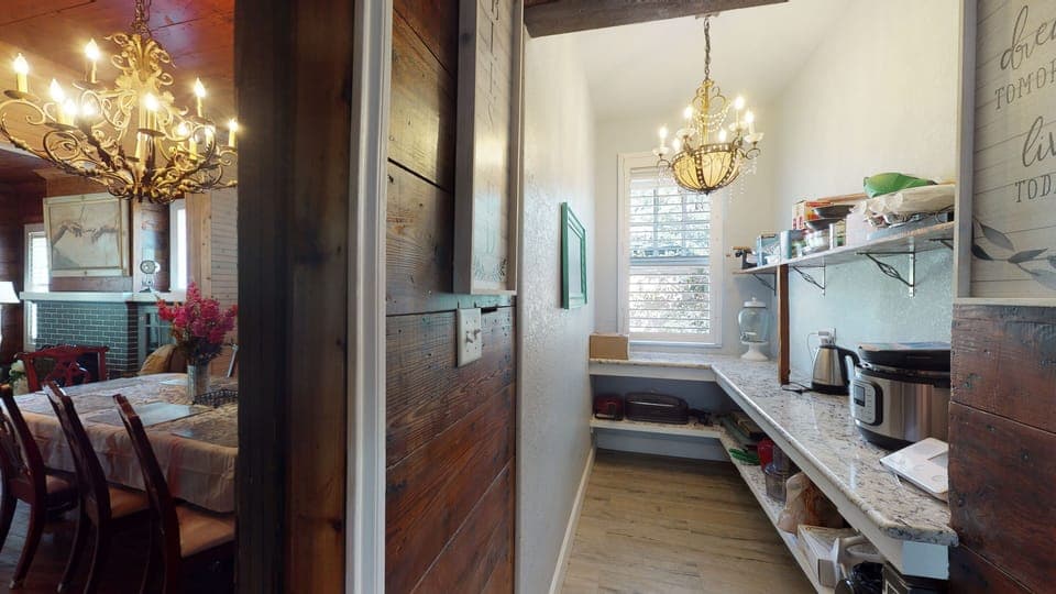 Butler's pantry for small appliances like the InstantPot, Toaster, Grill, etc.