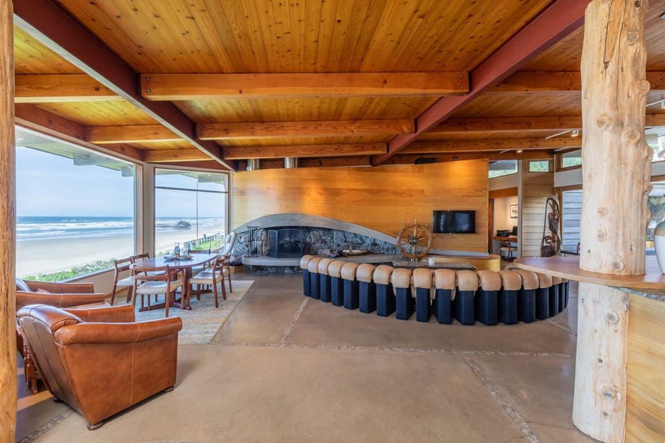 Oceanside Escape is an exclusive experience, only rented out12 weeks a year!