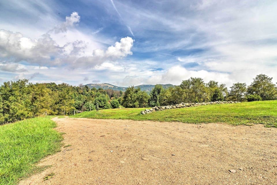 Parking | Driveway (2 Vehicles)