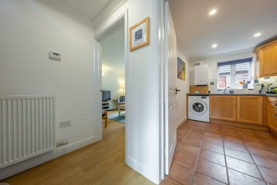 Ground floor: To the kitchen