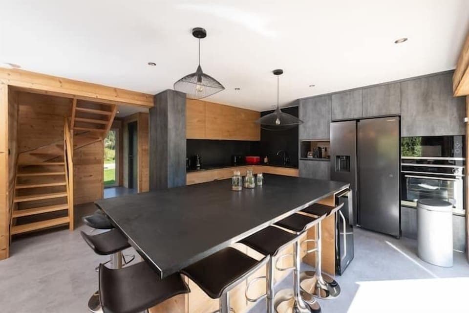 9314367b-1fe3-4325-8a1d-f24e706c46c3