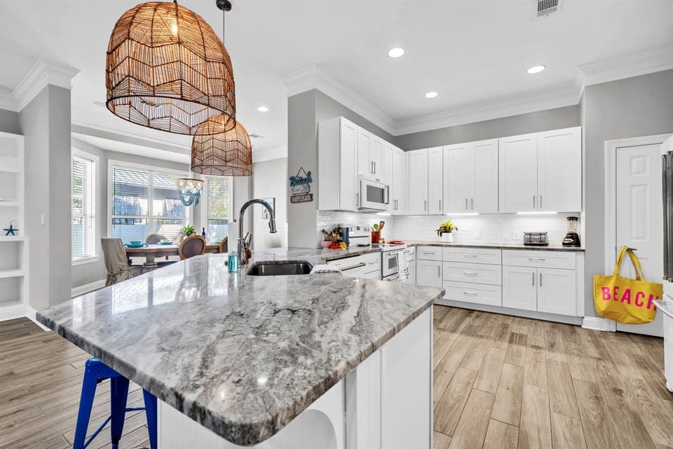 Beautiful natural stone coutners