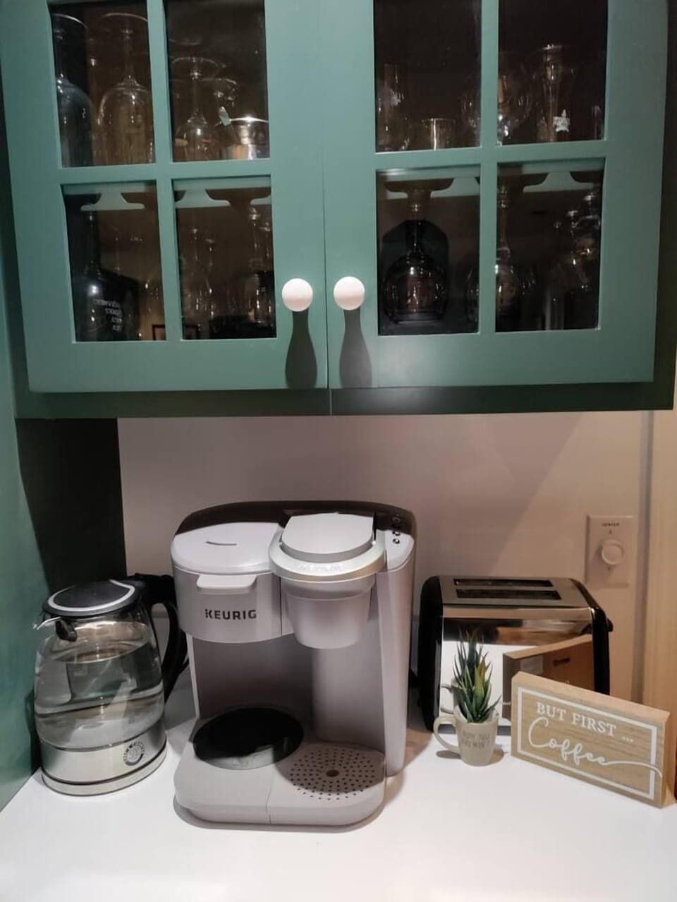 Start your day with our complimentary coffee and tea.