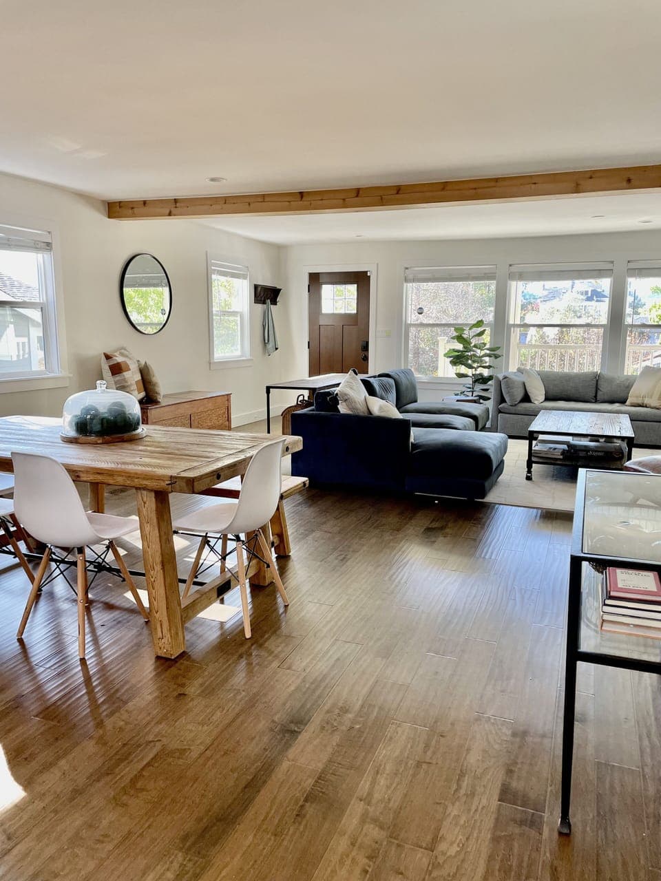 Open floor plan + natural light