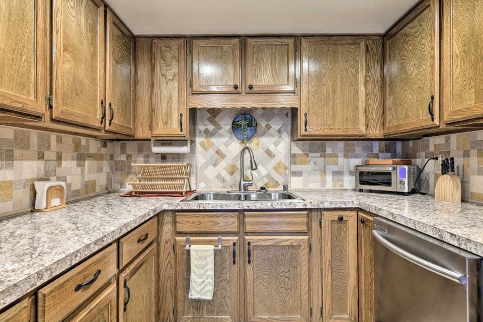 Kitchen | Fully Equipped | Cooking Basics | Dishware/Flatware | Coffee Maker