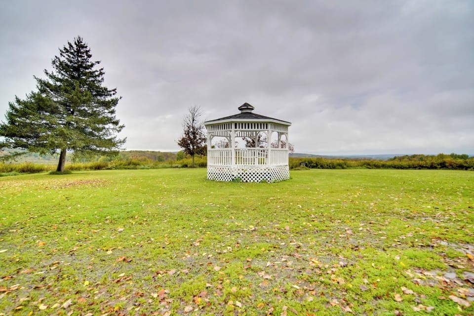 Private Yard | Gazebo