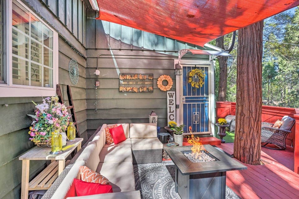 Crestline Vacation Rental | 2BR | 2BA | Stairs Required | 900 Sq Ft