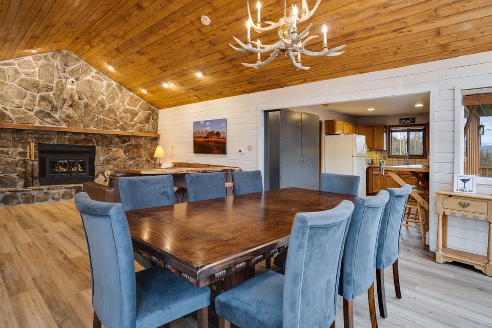 The great room is so comfy and light and bright! Sink in to the Italian leather sectional and relax!