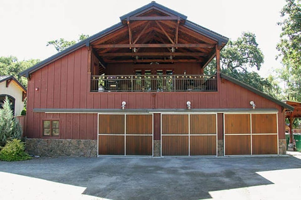 Rental unit is the 2nd floor.  Note the 400 sq " covered patio with "hayhood".