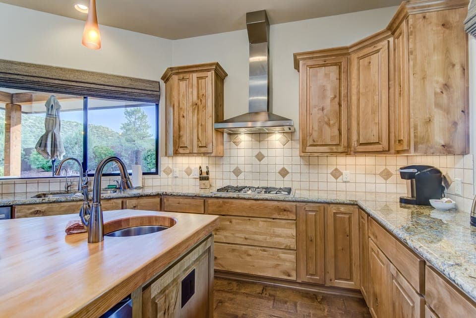 3-Burner Gas Stovetop with a Griddle