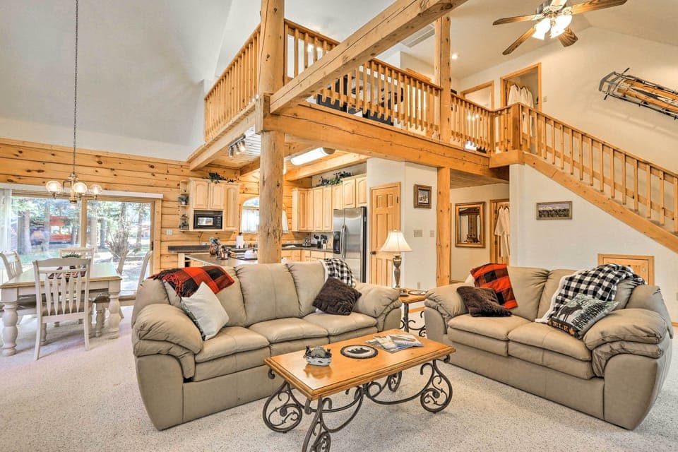 Living Room | Free WiFi