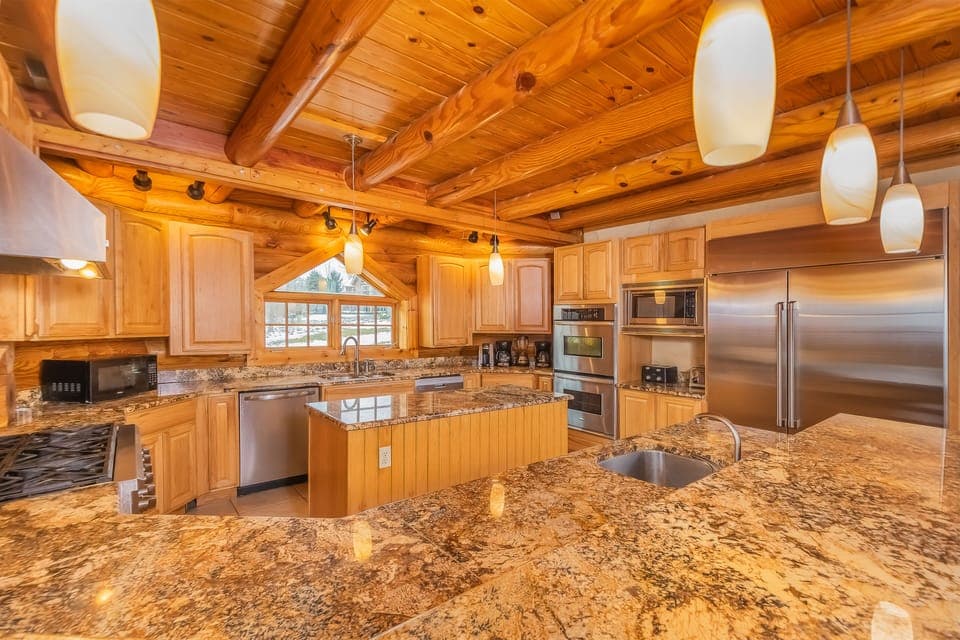 Full Kitchen