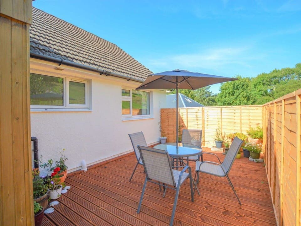 Building, Sky, Plant, Furniture, Property, Table, Window, Chair, Wood, House