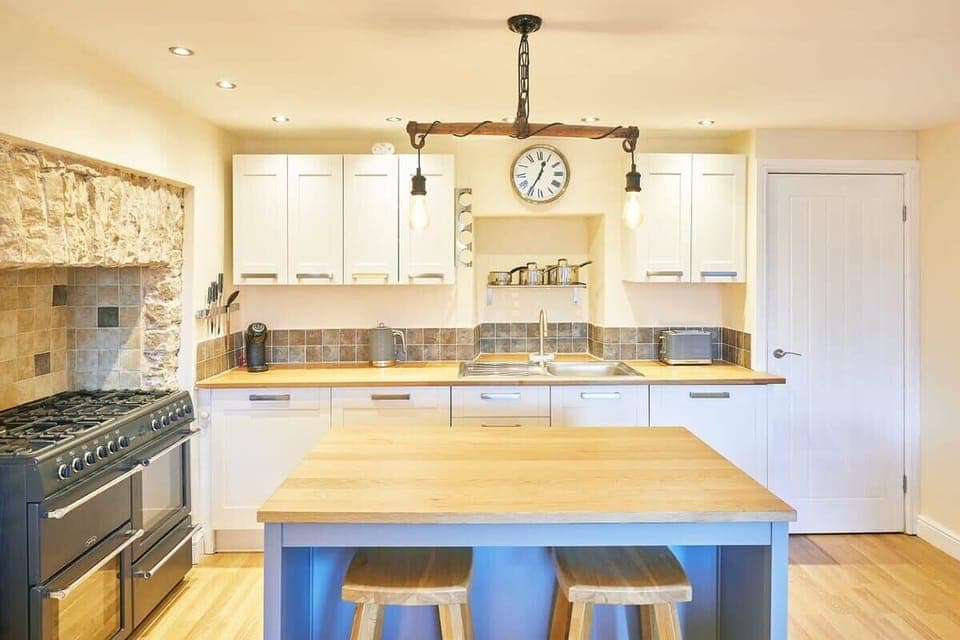 The Old Dairy, Masham - Host & Stay