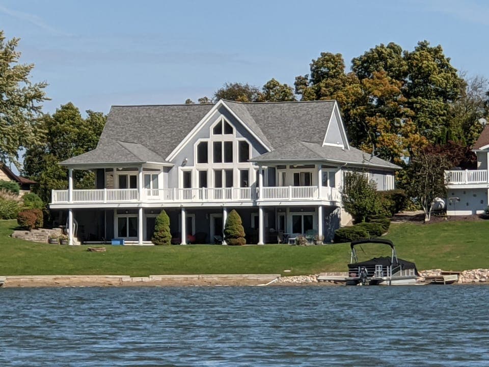 Luxury home with a beautiful views!