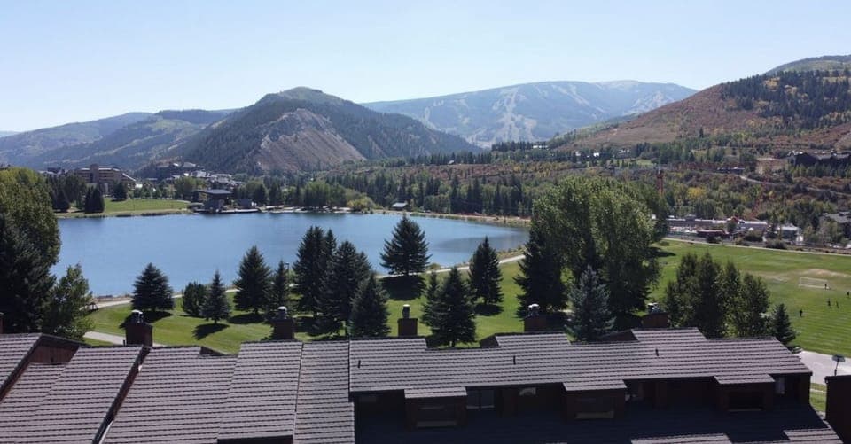 Views of Beaver Creek ski mountain and overlooks Nottingham Park & Avon lake