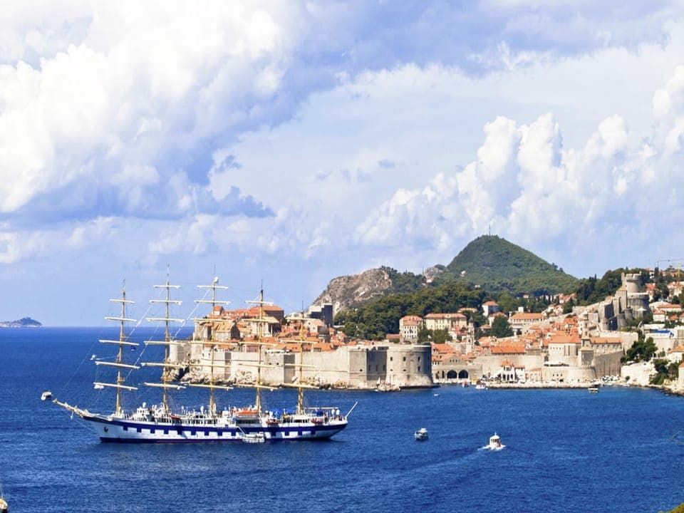 Region [summer] (>5 km)