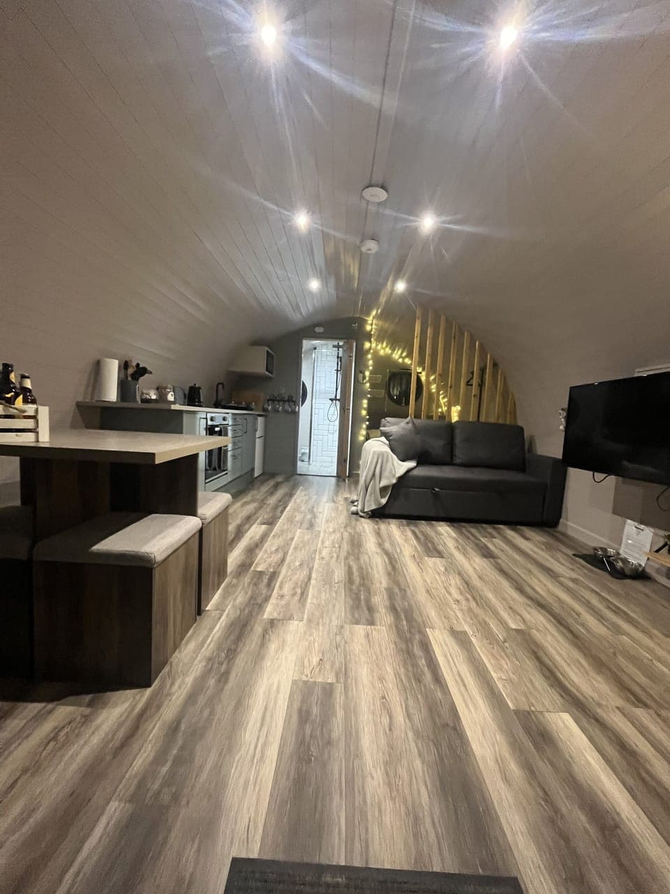 Lounge/kitchen/bedroom 