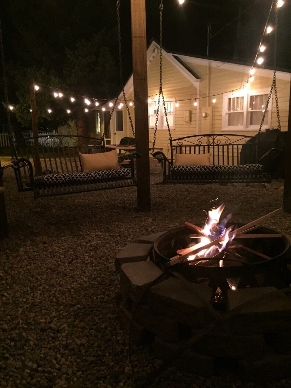 Firepit w/lights