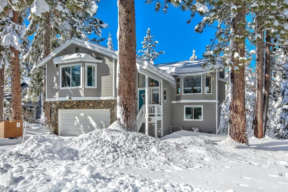 Welcome to Pines On The Lake