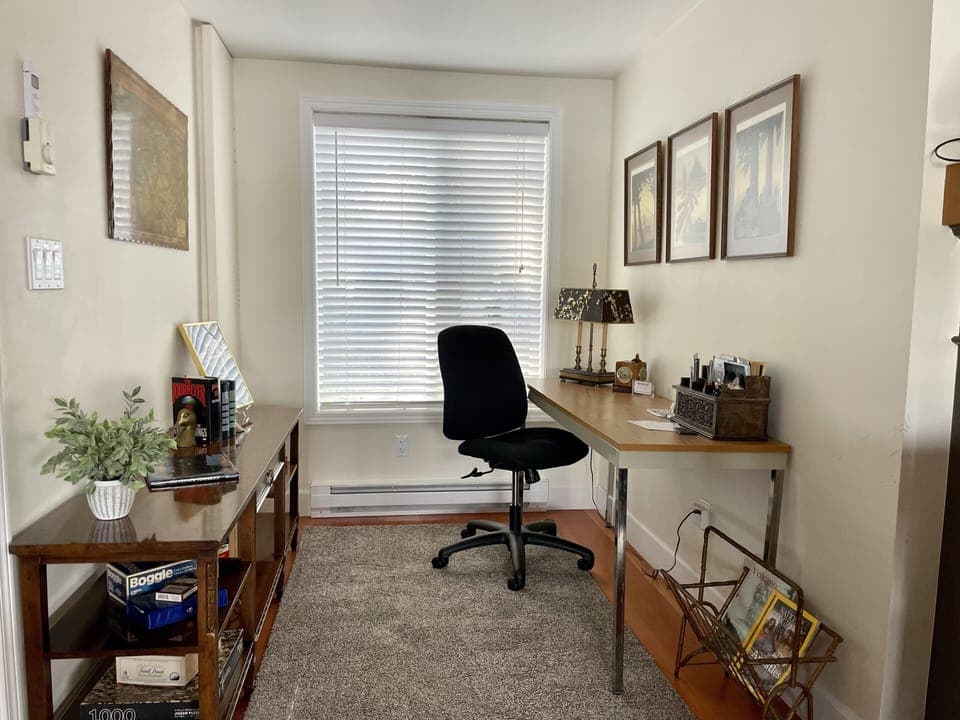 Need to work? We have a nice desk area for guest use.