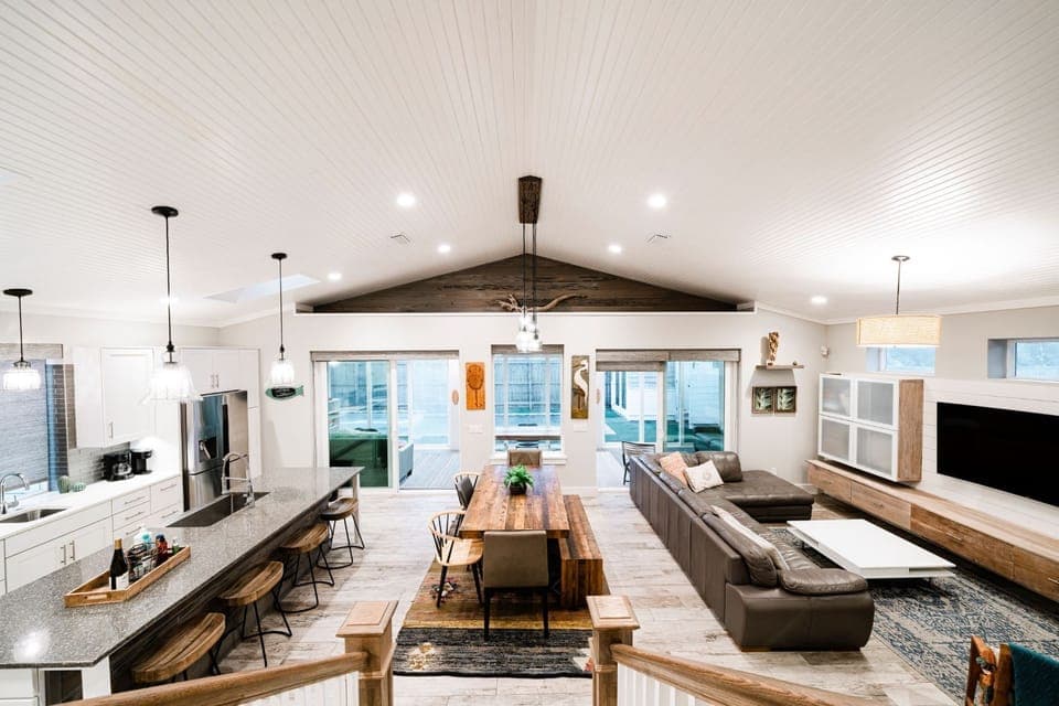 High Tide has a spectacular open floor plan